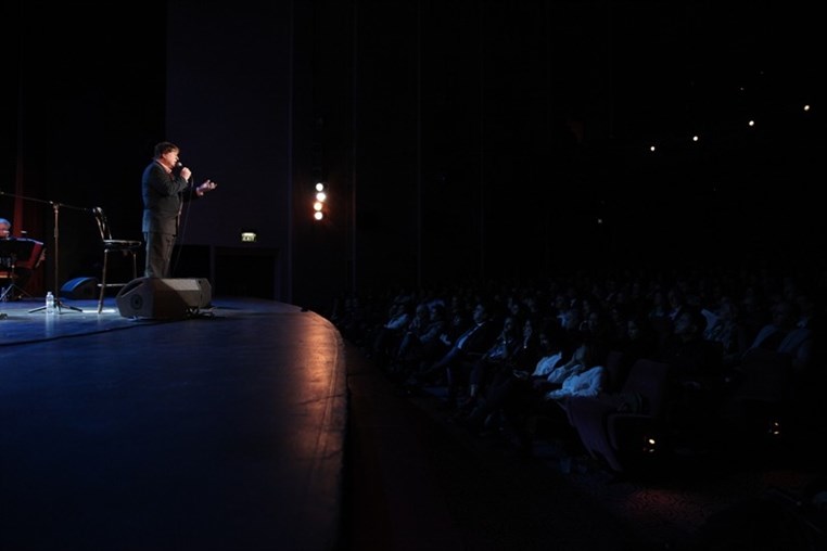 Bernard Sauvat Au Casino Du Liban